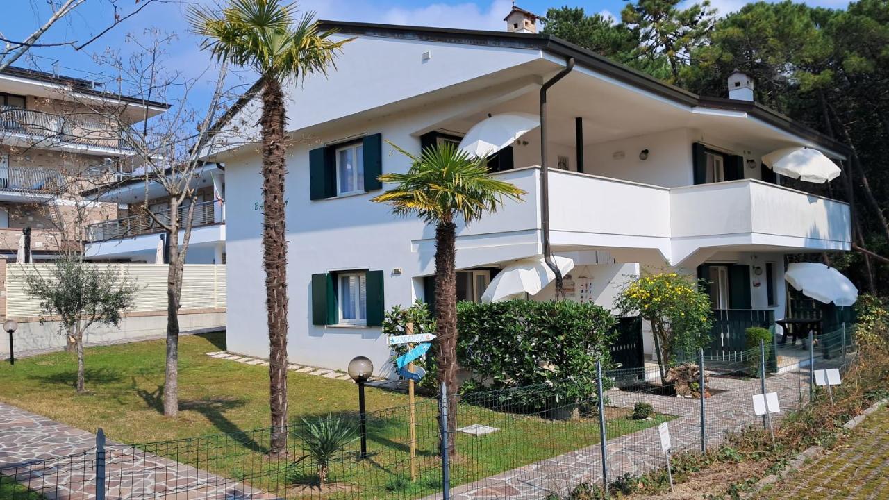 Villa Barbara Fra I Pini リニャーノ・サッビアドーロ エクステリア 写真