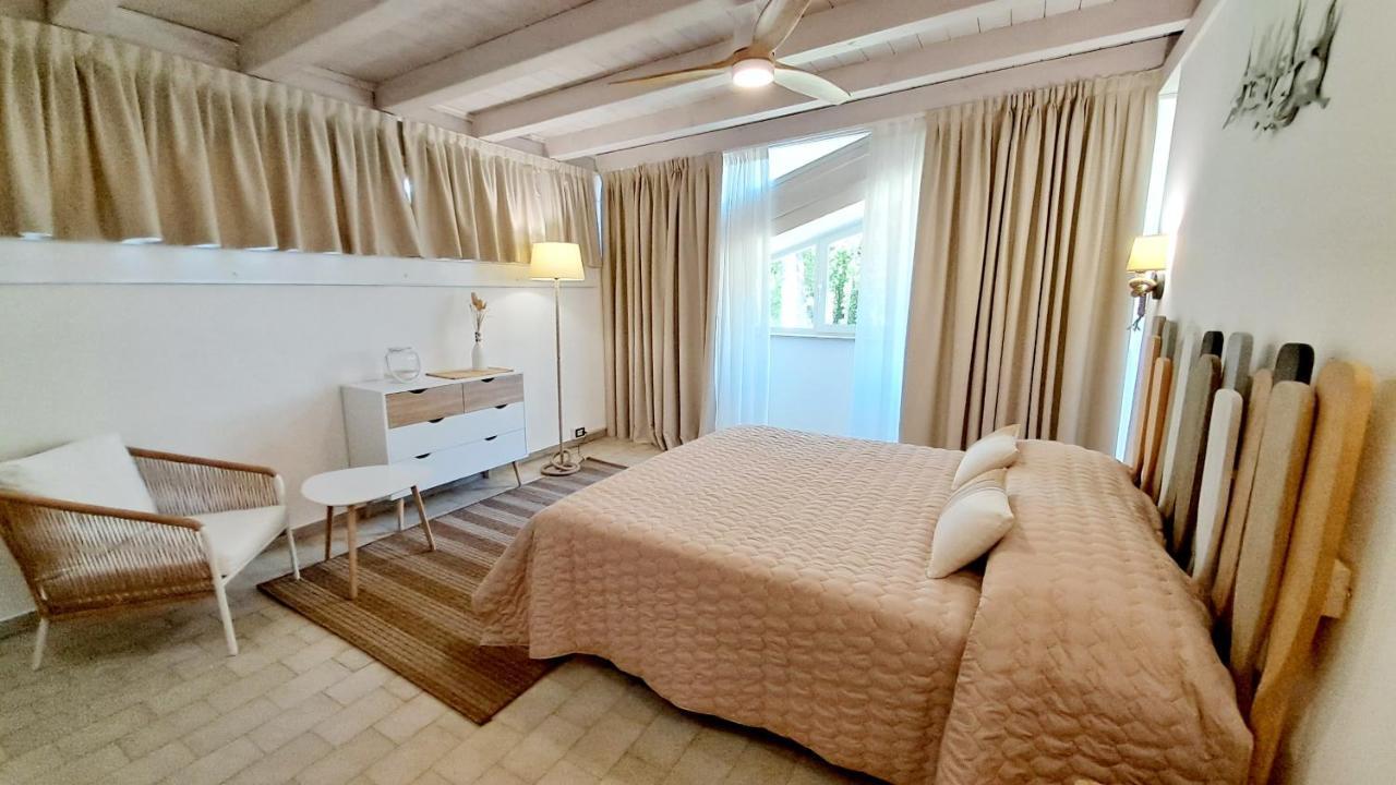 Villa Barbara Fra I Pini リニャーノ・サッビアドーロ エクステリア 写真
